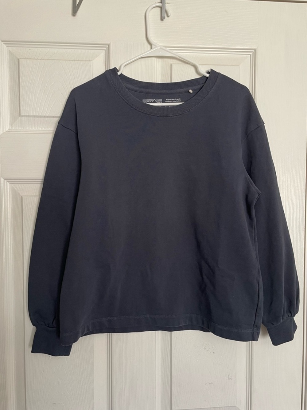 Patagonia Crewneck Sweatshirt in Charcoal Blue Size Small Organic Cotton